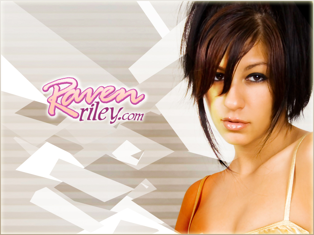 Raven Riley Wallpaper - 1024x768